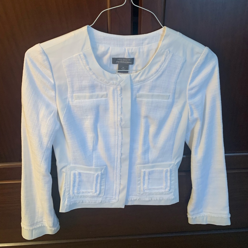 Cute White blazer. Never worn. Size 0P